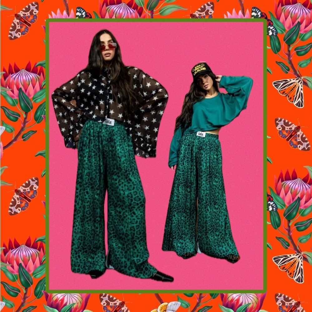Dressed in LaLa Plise’ Wide Leg Green Leopard Print Pants From My Closet size L